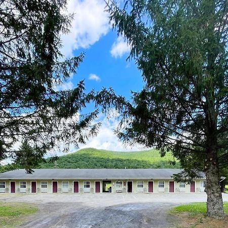 Coach Stop Inn&Tavern Wellsboro Exterior foto